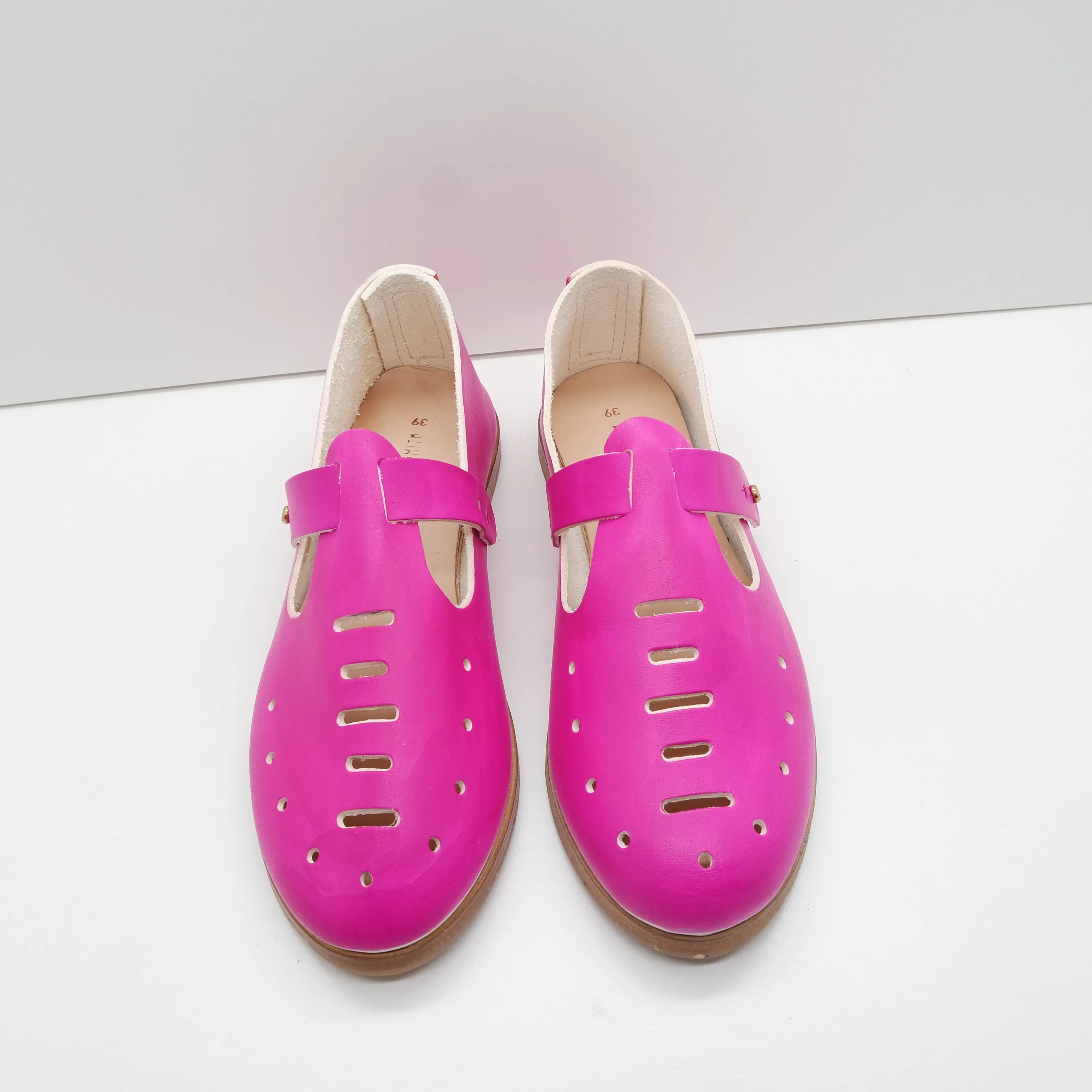 BBF24 SALE. SIZE 39. THE IGNACIO. RAMBUTAN PINK