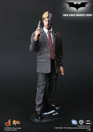 HOT TOYS THE DARK KNIGHT: TWO FACE / HARVEY DENT 1/6 Scale Action Figure - MMS81