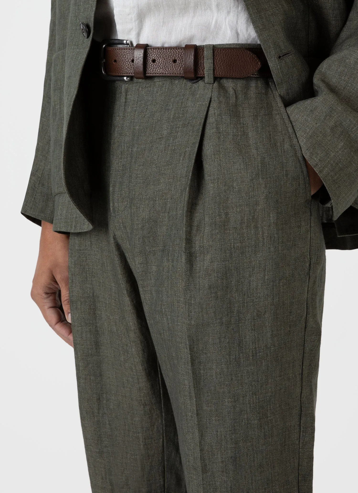 Men's Pleated Linen Trouser in Light Khaki