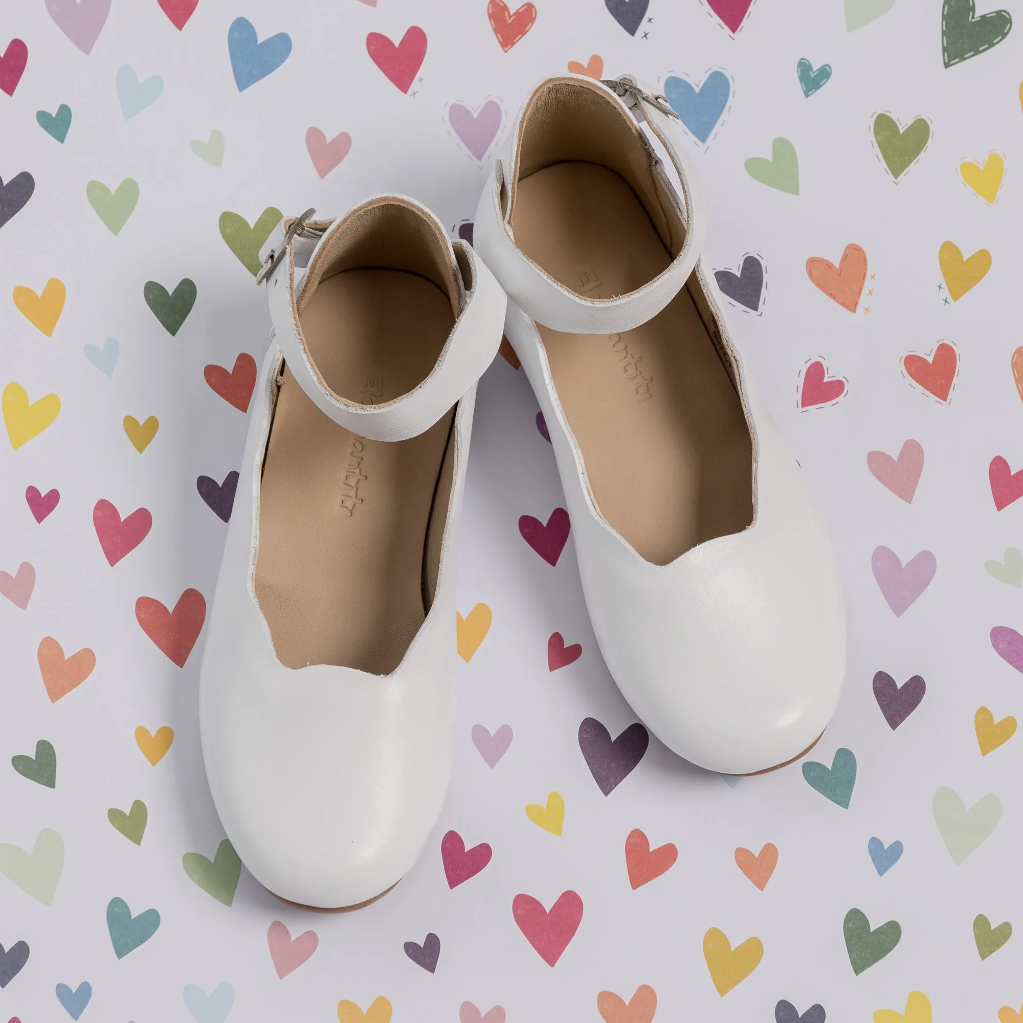 Ondina Flats White