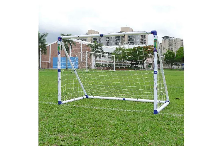 OUTDOOR PLAY SOCCER GOAL