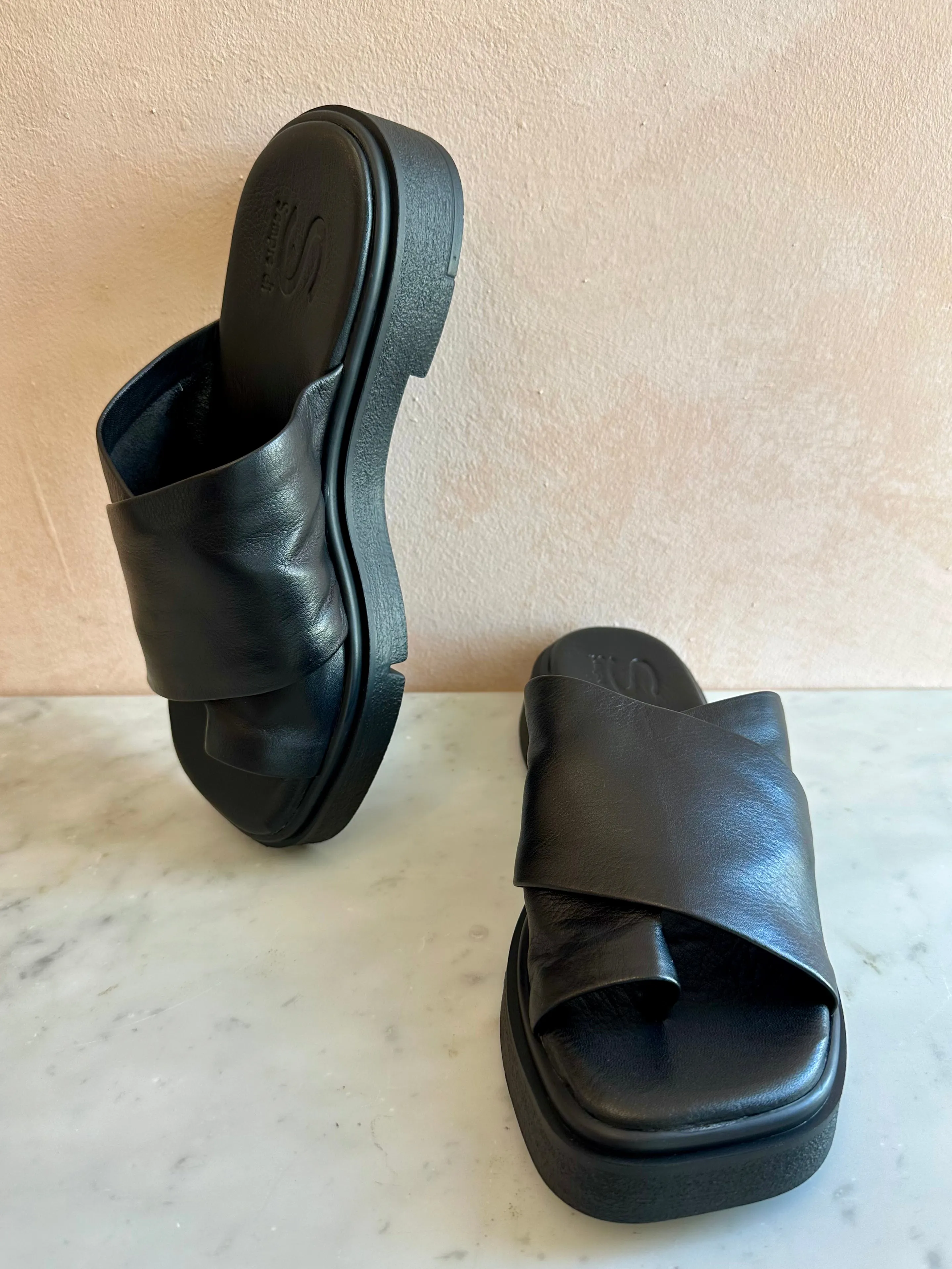 Sempre Di - Black Chunky Slide