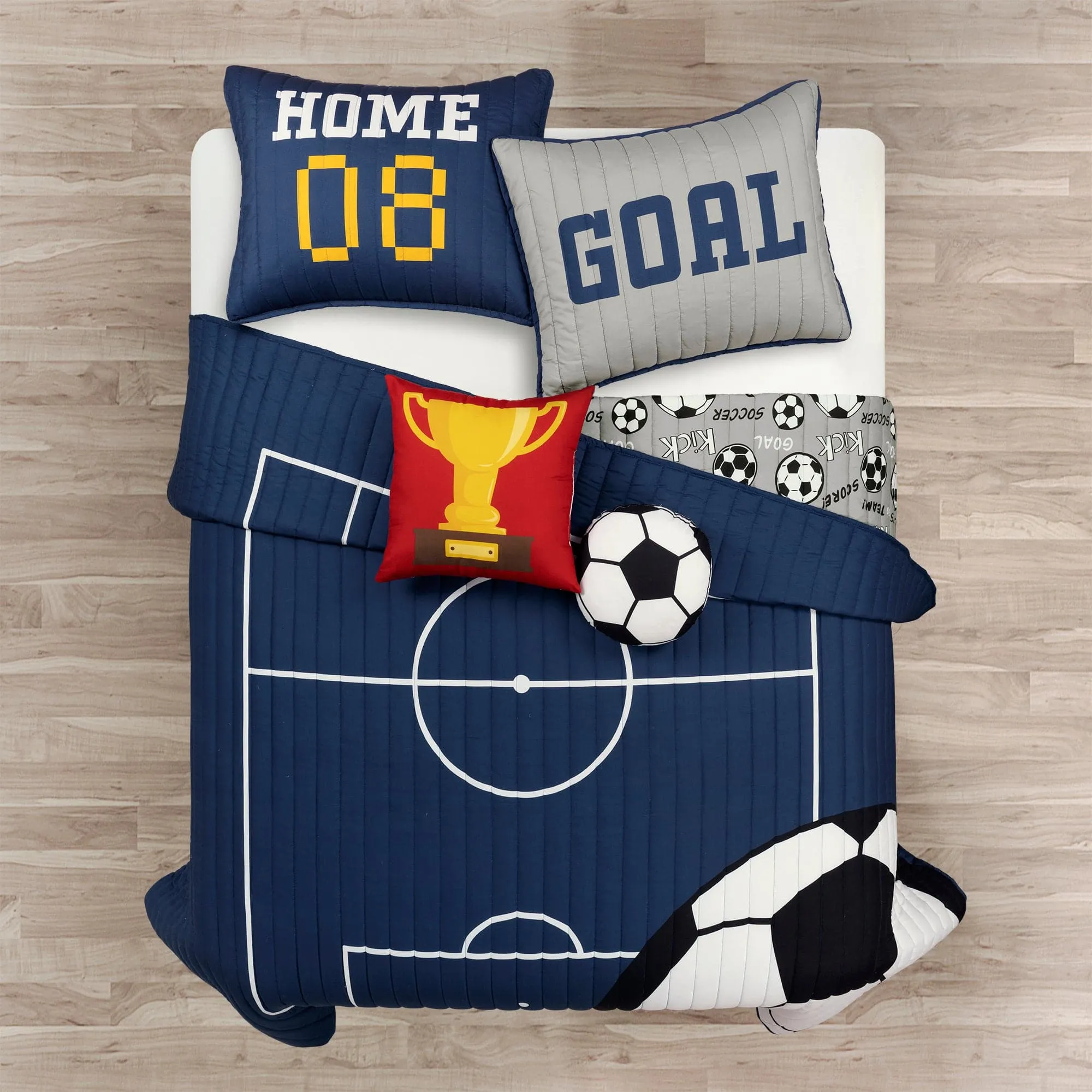 Soccer Game Reversible Oversized Quilt Set