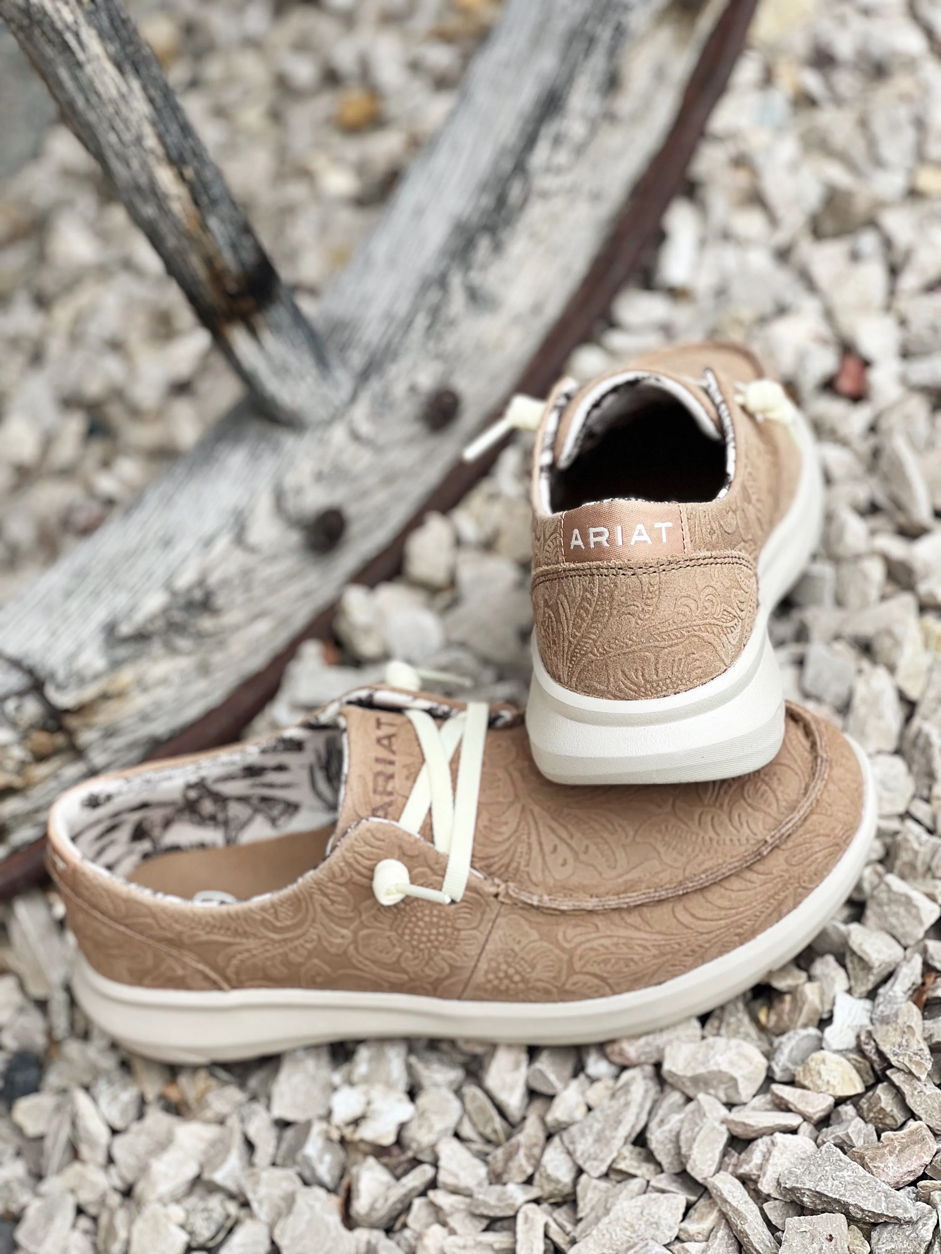 The Hilo in Tan