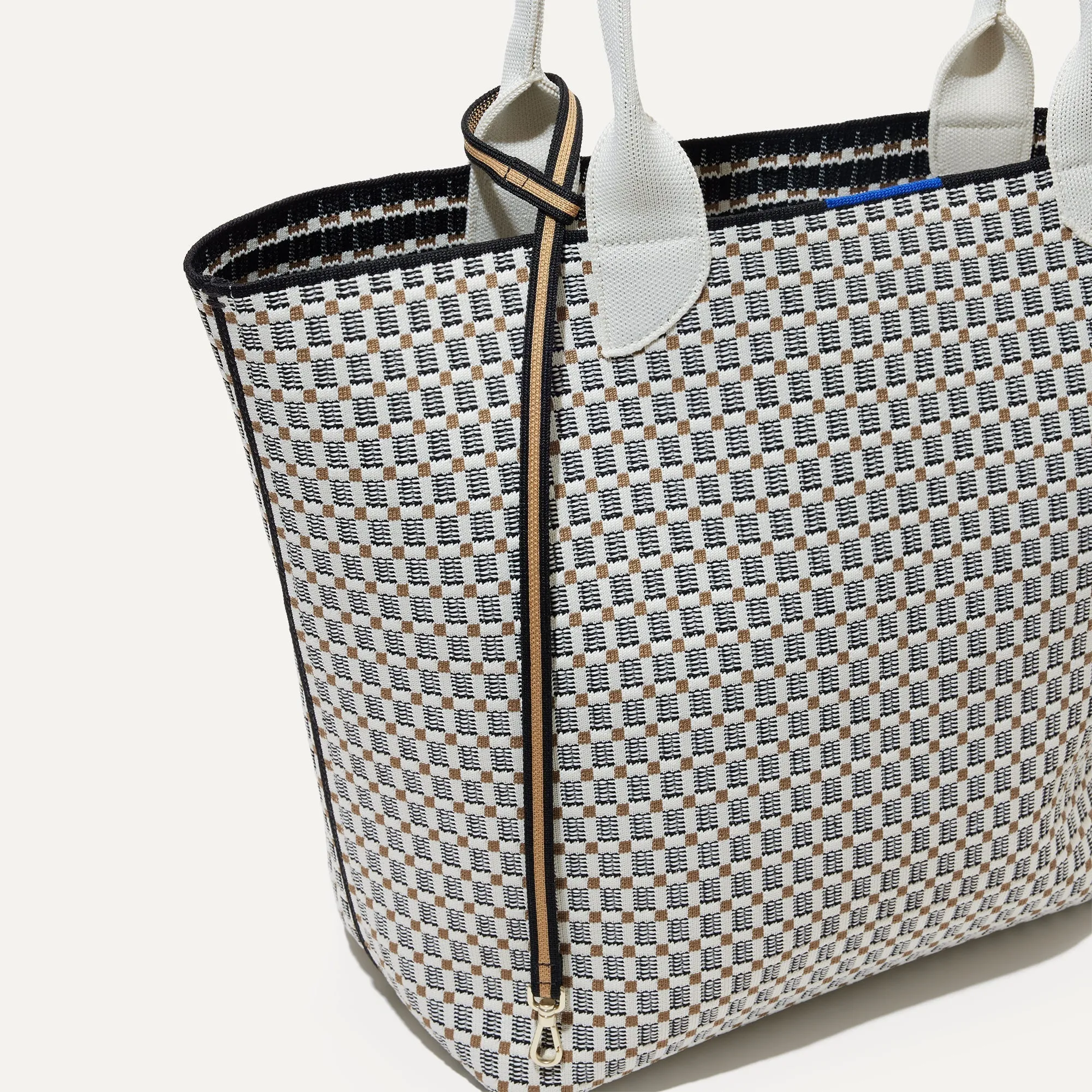 The Lightweight Tote - Black and White Checkers