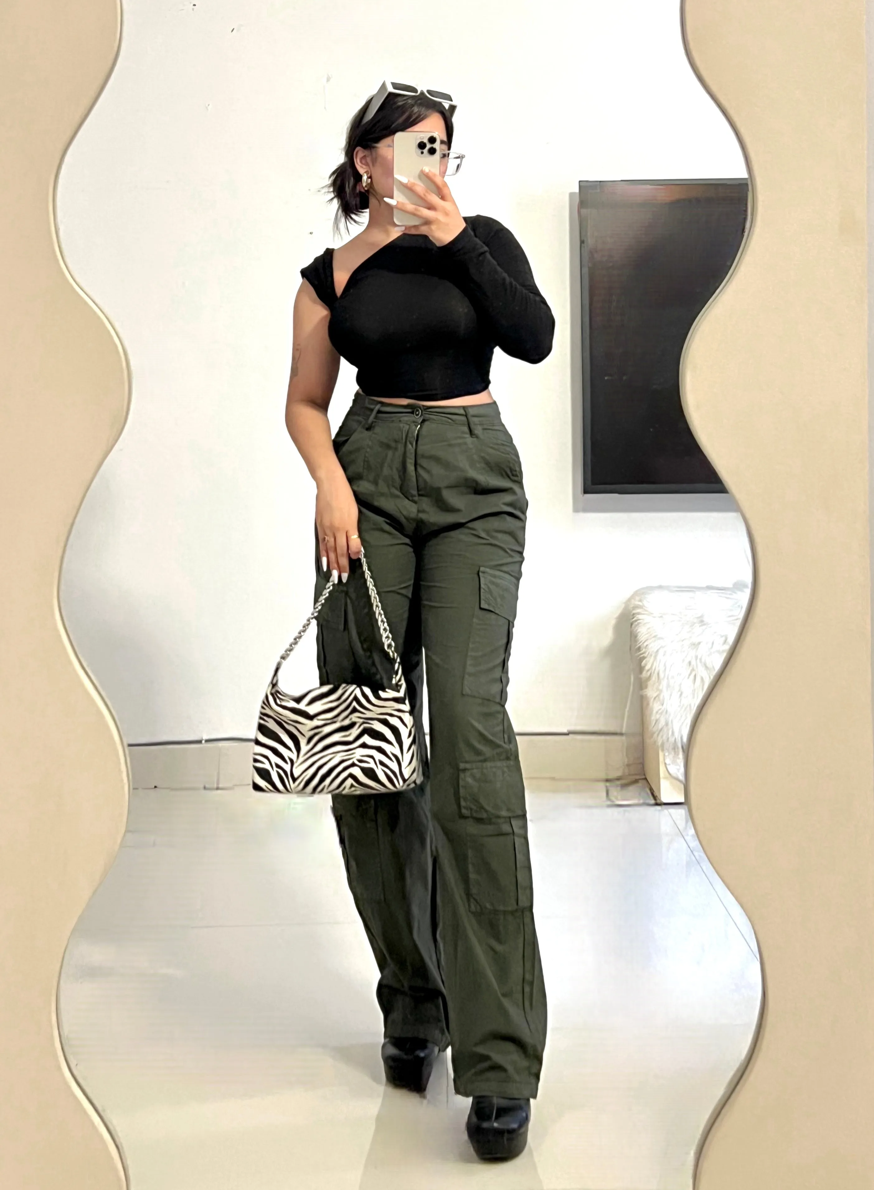 Urban Edge Green Cargo Pants | Woman