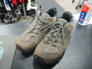 Used Vasque Hiking Shoes Size 10